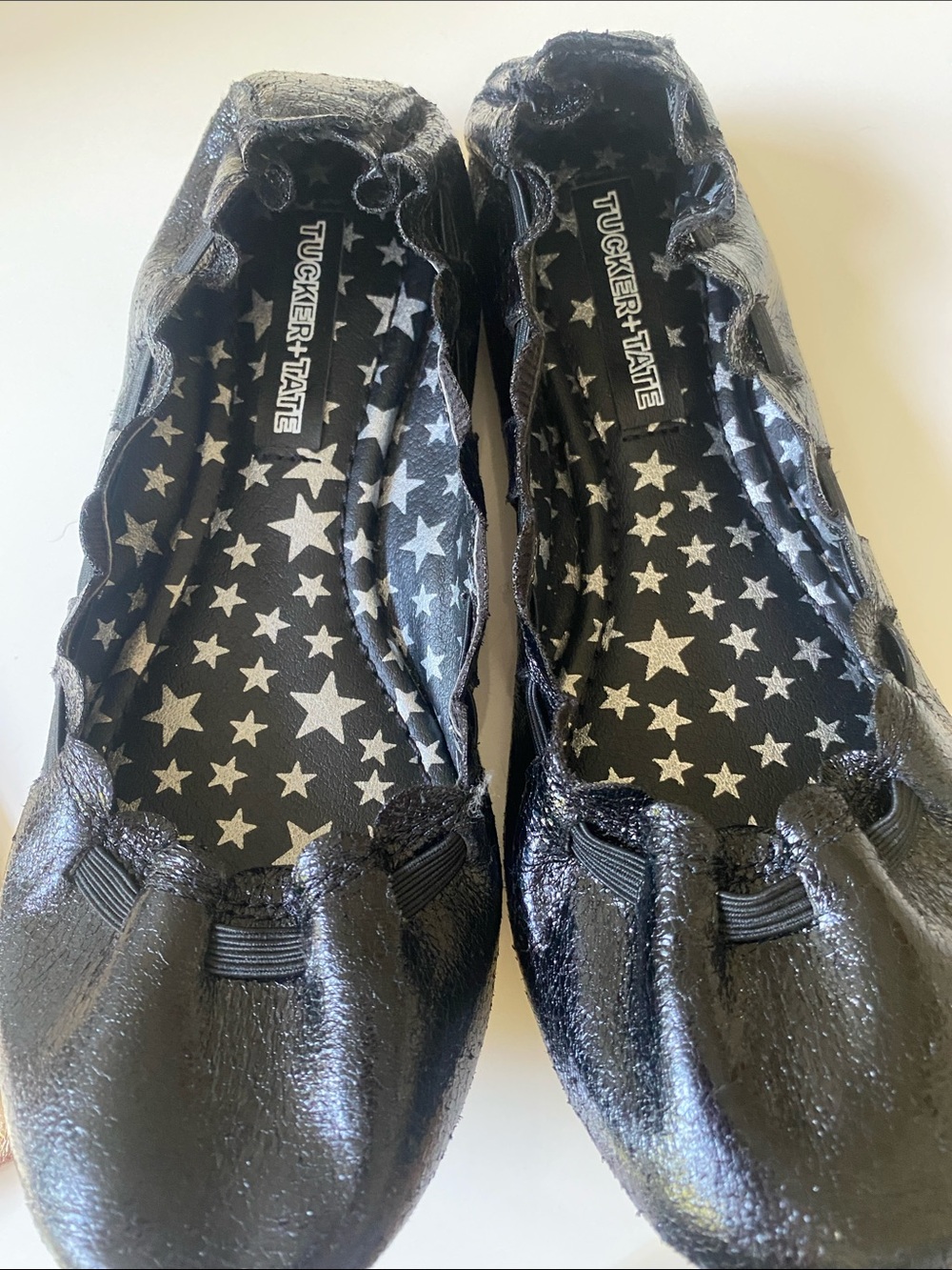 Tucker + Tate shiny Black slip On Ballet Flats for girls Sz 2 scalloped edge